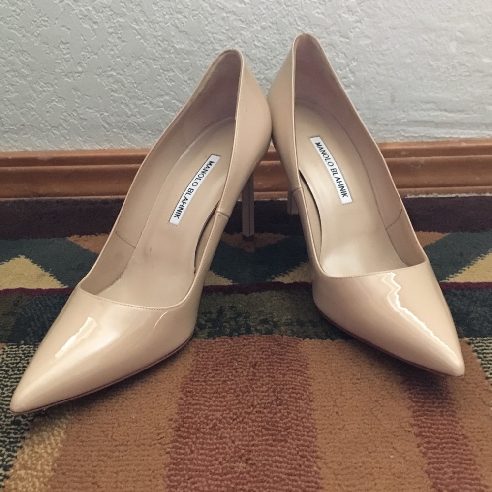 Manolo Blahnik Nude Heels